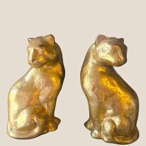 Pair of Gold Feline Sculptures - Decorative Cat Bookends